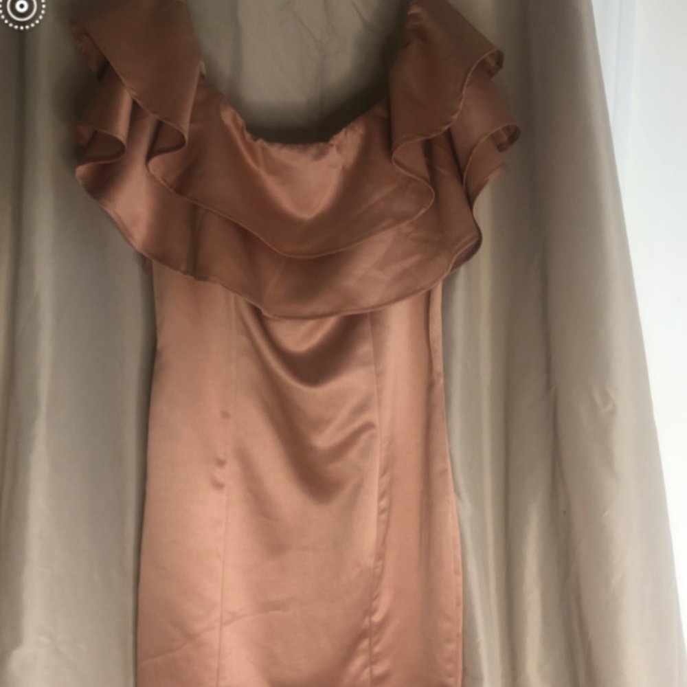 Short Pink, off the shoulder dress